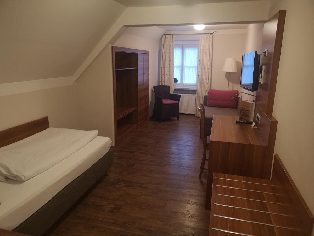 Hotel Maierbraeu Altomunster Екстер'єр фото